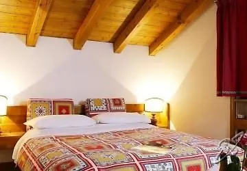 Villa Oretta Cortina dʼAmpezzo Hotel